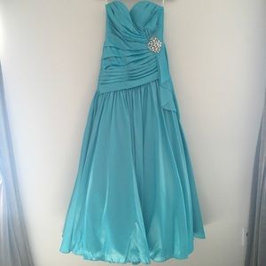 Teal Prom Dress - Corset Back!!!! 💙❄️